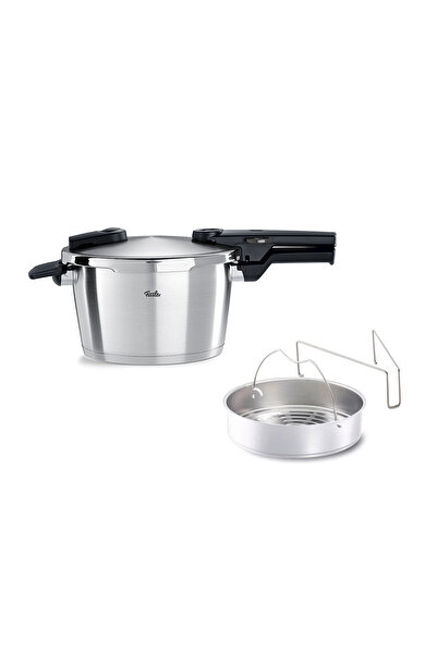 Fissler Vitaquick Premium 4.5 Liter Pressure Cooker + Steaming Attachment