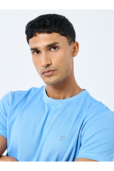 Styli Textured T-Shirt and Shorts Sports Fitness Set