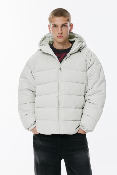 Pull & Bear Kapüşonlu şişme STWD mont