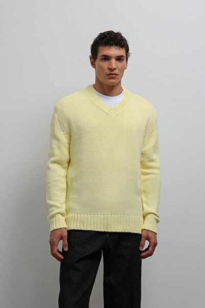 Antioch Yellow Textured V-Neck Men's Sweater