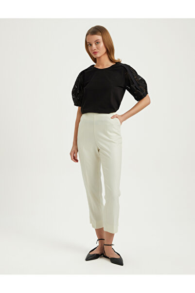 BGN workshop بنطلون بقصة كاروت مع تفاصيل عند الخصر الخلفي