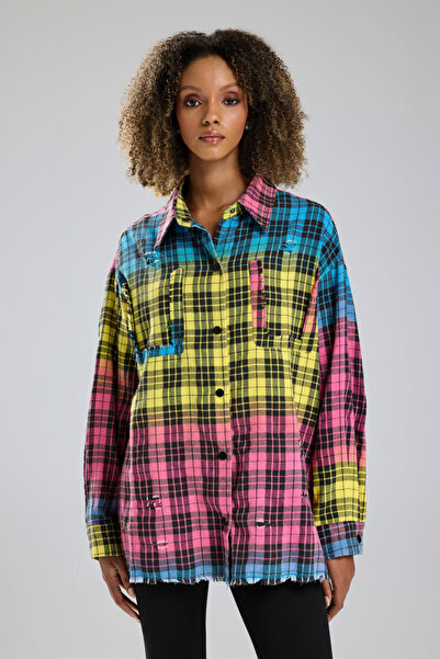tw3 Kadın Arkası Baskılı Renkli Ekose Tasarım Gömlek