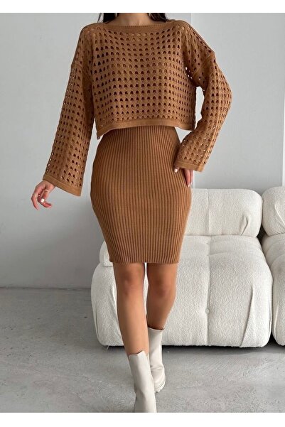 By Kuzey Aras Σετ πλεκτό φόρεμα με τρύπες πάνω από το πλεκτό φόρεμα