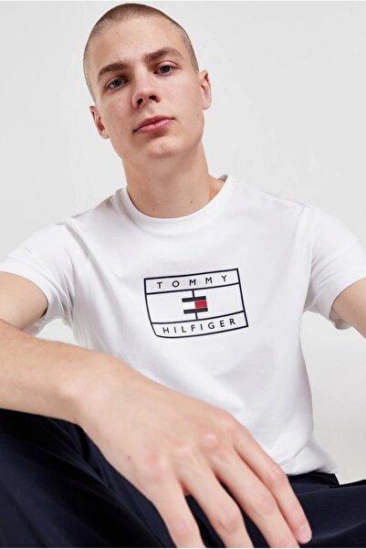 Tommy Hilfiger تي شيرت رجالي قطني بشعار تونال وقصة عادية