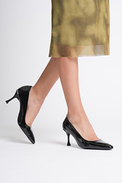 Mubiano Kadın Rugan Deri Topuklu Ayakkabı 7.5 cm Platin Topuk Detaylı Siyah Doretta