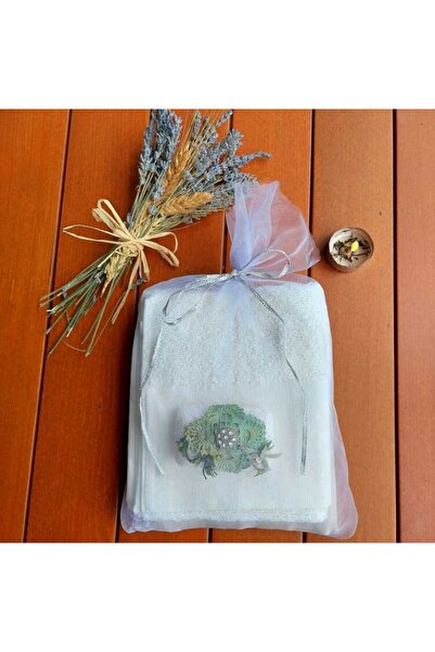 esdekor منشفتين بحجم 30x50 سم + صابون صغير