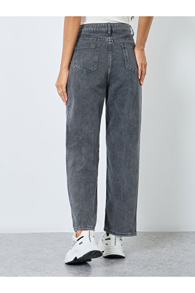 Styli High Rise Relaxed Fit Jeans