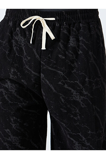 Styli Men Wide Leg Baggy Pants with Drawcord Waist