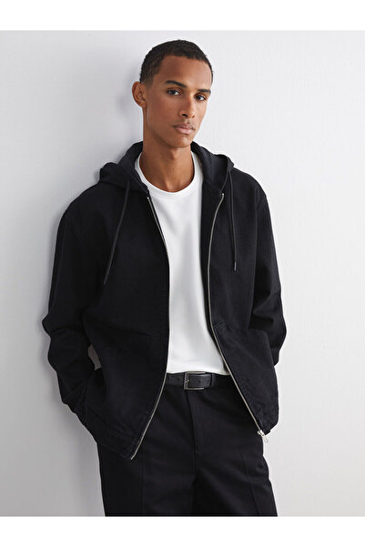 LC Waikiki جاكيت جينز رجالي من LCW باللون الأسود بتصميم مريح وقلنسوة W5JI27Z8