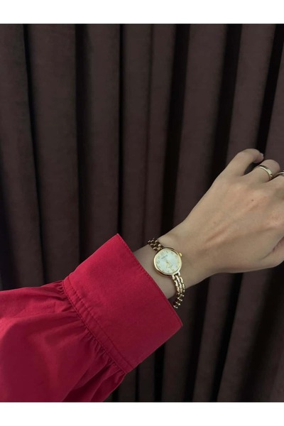 MERW ساعة يد نسائية من سلسلة Zeina Model ذات اللون الأصفر الذهبي الكلاسيكي مع...