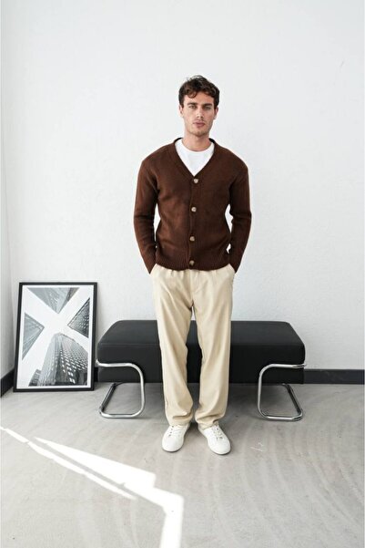 perasttesktil Men's Buttoned Knit Cardigan