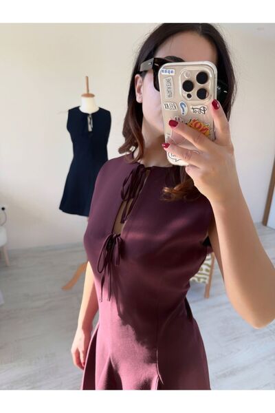 BeeYouStudio فستان فيسكوز قصير مطوي مع فيونكة في الأمام