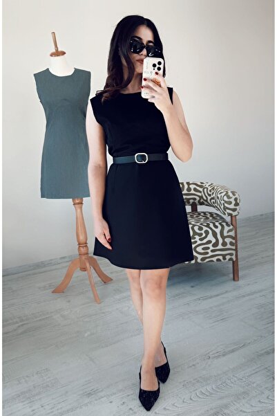 BeeYouStudio Kısa Ters Biyeli Kolsuz Mini Elbise