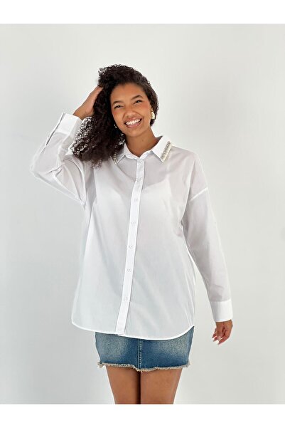 Miss Poem Γυναικείο λευκό πουκάμισο με λεπτομέρεια με πέρλες στο λαιμό