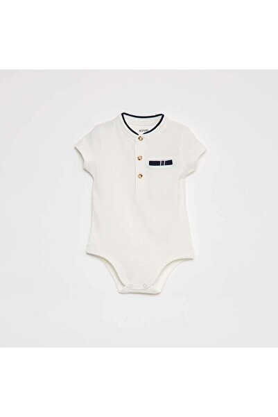 KIABI بدلة جسم بأكمام قصيرة وياقة بولو باللون الأبيض