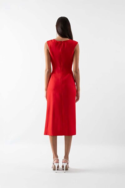 Spazio Rainwaterı Yuvarlak Yaka Kolsuz Yırtmaçlı Belden Aşağı Şerit Taş Aksesuar Detaylıı Kısa Abiye Elbise