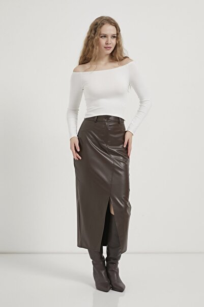 Arma Life Women's Boat Neck Basic Long Sleeve White Crop Bodysuit