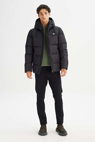 Lee Sıcak Tutan Regular Fit Normal Kesim Kapüşonlu Şişme Mont