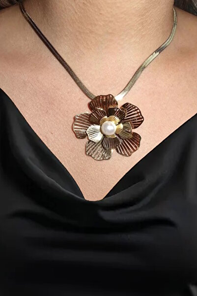 CAŞ DEKORASYON Gold Color Flower Pearl Steel Necklace