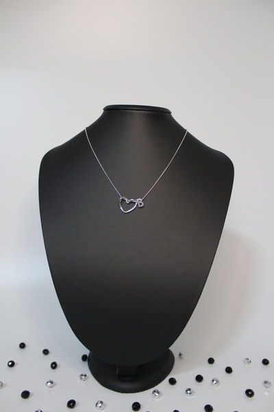 Genel Markalar Gümüş B harfli büyük kalpli çelik kolye