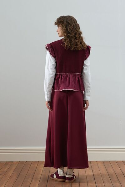 Ceylan Otantik Burgundy Ruffled Knit Vest & Burgundy Scuba Skirt Set