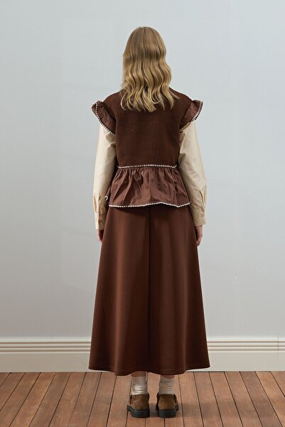 Ceylan Otantik Bitter Brown Ruffled Knitwear Vest & Bitter Brown Scuba Skirt Set