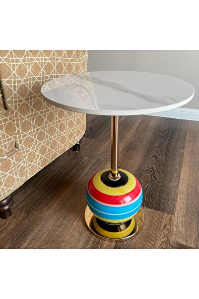 Shihon Shehon Side Table with a Stylish and Modern Design
