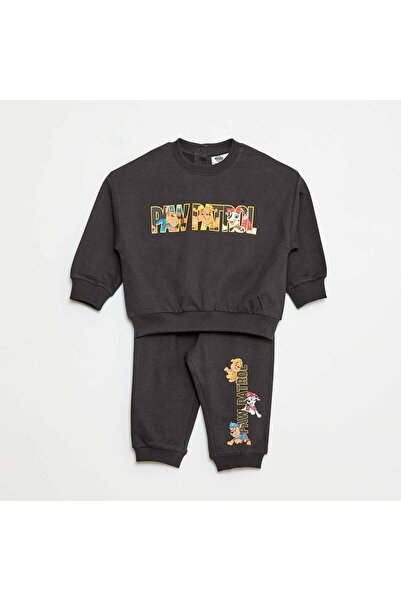KIABI طقم سويت شيرت وبنطال بات 'باتروي' باللون الأسود