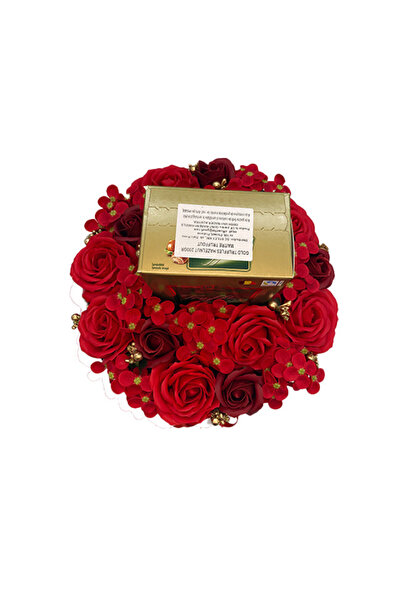 velve Floral arrangement with soap roses, hydrangeas and chocolate pralines, Amelia, Model 2