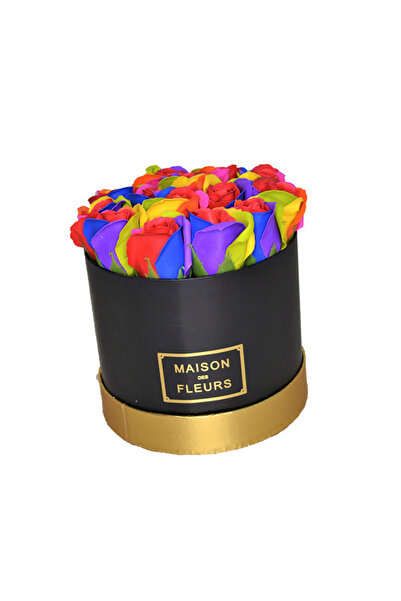 velve Aranjament floral Trandafiri parfumati de sapun, in cutie neagra Luxury...