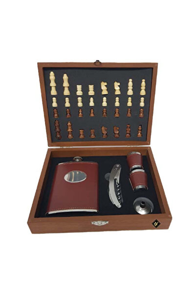 velve VLV men's gift set, chess-shaped box with accessories, Courvoisier VS Cognac, burgundy-brown