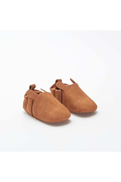 KIABI نعال من جلد السويد مع آذان ثلاثية الأبعاد باللون البني