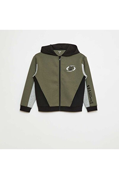 KIABI أهدِ قميصًا رياضيًا أنيقًا وعصريًا! كاكي