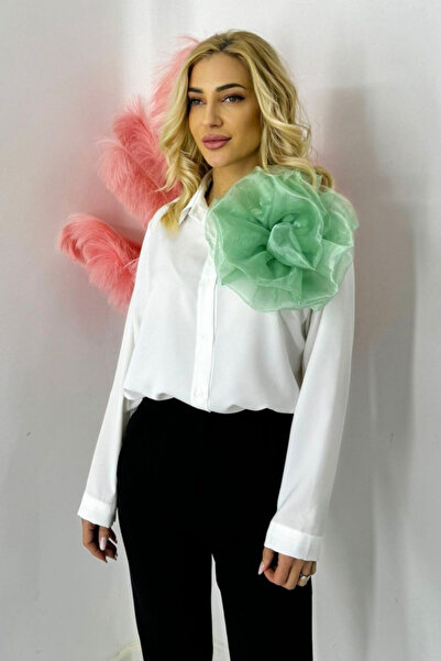 FashionForYou Camasa office Alizee, cu accesoriu floral din organza, AlbVerde