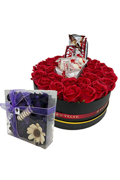 velve Aranjament floral in cutie rotunda,27 trandafiri din sapun,Praline,Flor...