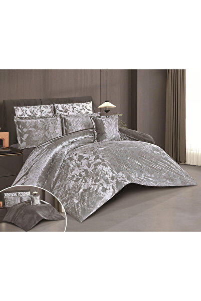 SNOOZYL Luxury royal double hotel bedspread made of soft velvet and fur to give you warmth and comfort