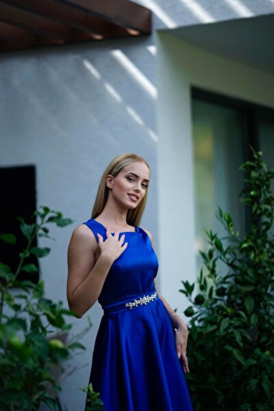 BAHARYAMAÇLI KADIN SAKS MAVİ AMOR ÖNÜ KISA ARKASI UZUN ABİYE ELBİSE