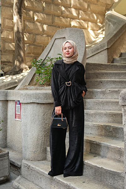 LOCCO Kadın Musleya Önü Pile Detay Süet Takım Siyah