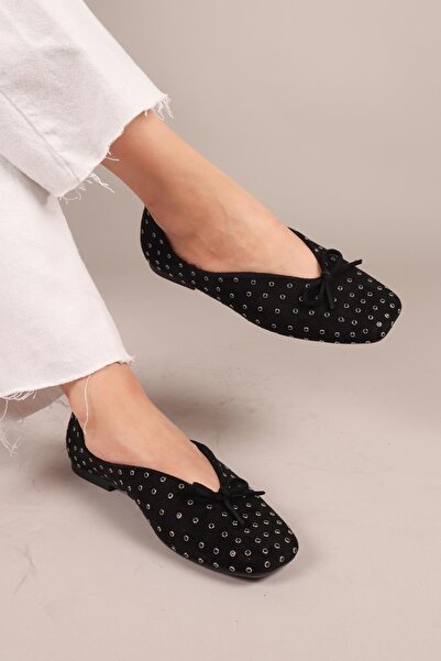 Birikon حذاء باليه من الجلد السويدي بفيونكة من BOTROP باللون الأسود