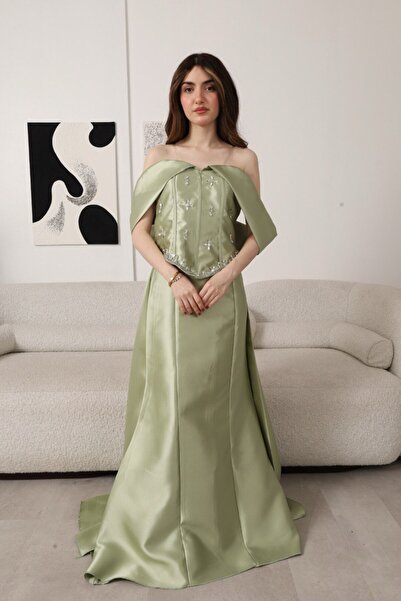 Generic Light green off-shoulder evening dress with crystal embroidered in a royal design