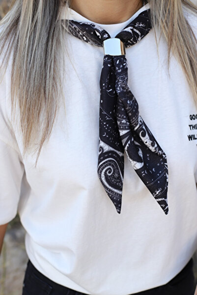 bytugcekaya Μπλουζάκι με λεπτομέρεια από φουλάρι εκρού