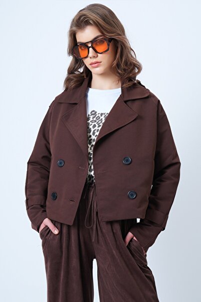 VAGGON Kadın Kahverengi Kruvaze Yaka İçi Astarlı Kısa Trenç Ceket Vs01185