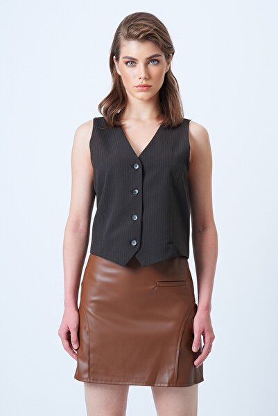 VAGGON Women's Tan Fileto Faux Leather Skirt with Side Zipper, Pocket and Stitching Detail Vs01181