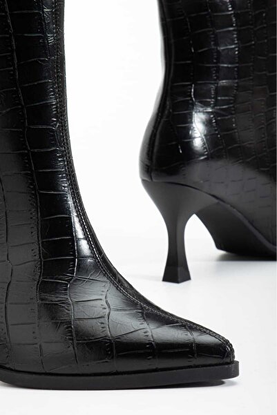 CHİCELLA Velora Siyah Sivri Burun Kadın Topuklu Çizme