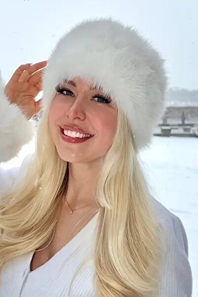 CAŞ DEKORASYON White Color Plush Hat