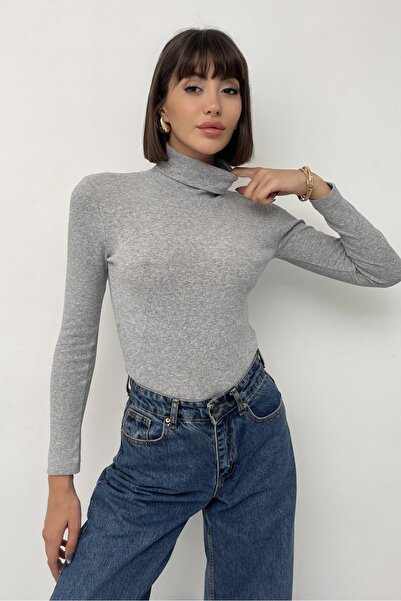 New Now Tokyo Full Collar Long Sleeve Camisole Sweater