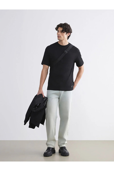 LC Waikiki Ανδρικό μπλουζάκι XSIDES Μαύρο με λαιμόκοψη από χτενισμένο βαμβάκι