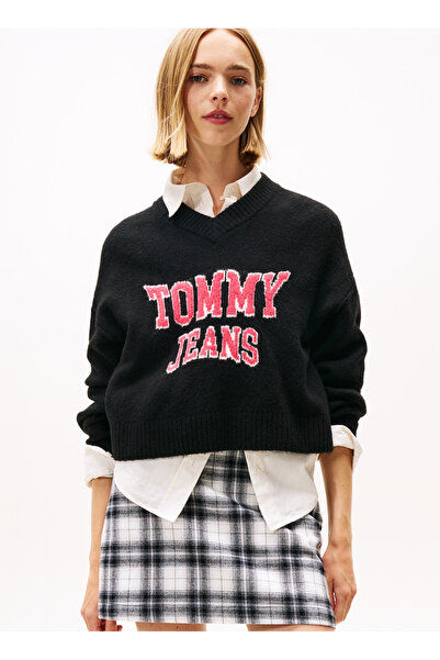 Tommy Jeans Standart Baskılı Siyah Kazak Kadın DW0DW21711BDS