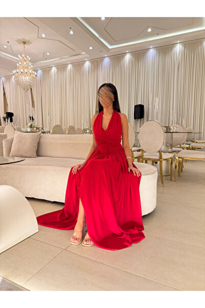 Generic Long scarlet evening dress
