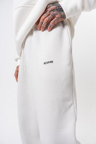 Respire Men's Basic Baggy Sweatpants with Text Detail Ecru